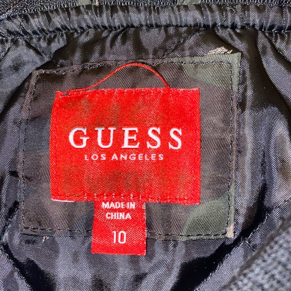 🔻 GUESS Kids Camo Bomber Jacket Size 10 - Picture 3 of 9
